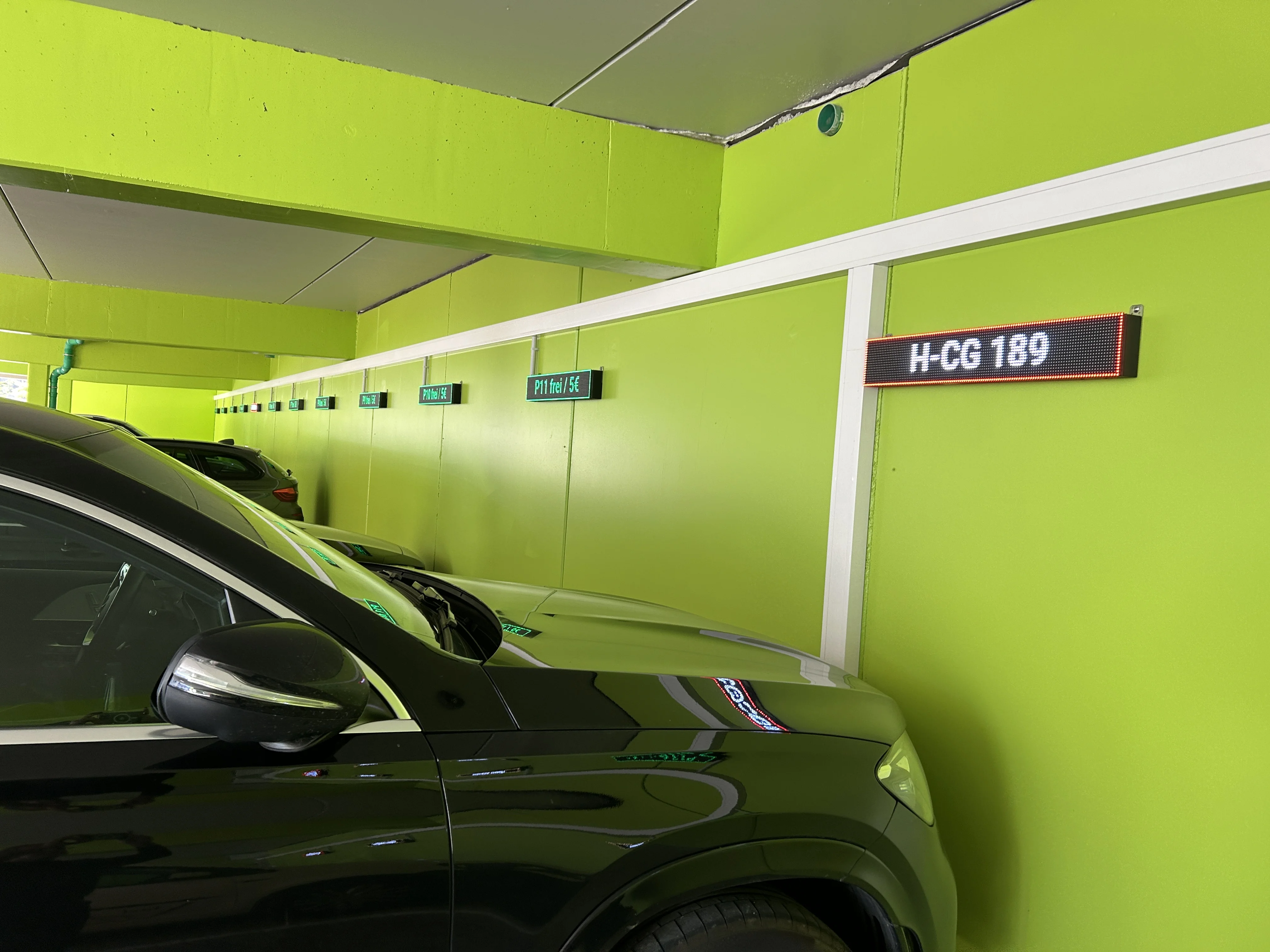 Parkhaus Winterberg Skyleds LED Parkplatzanzeige Referenz