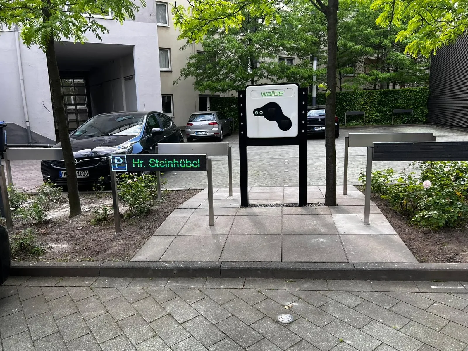 Volkswohl Bund LED Parkplatzanzeige Außenbereich Skyleds Referenz